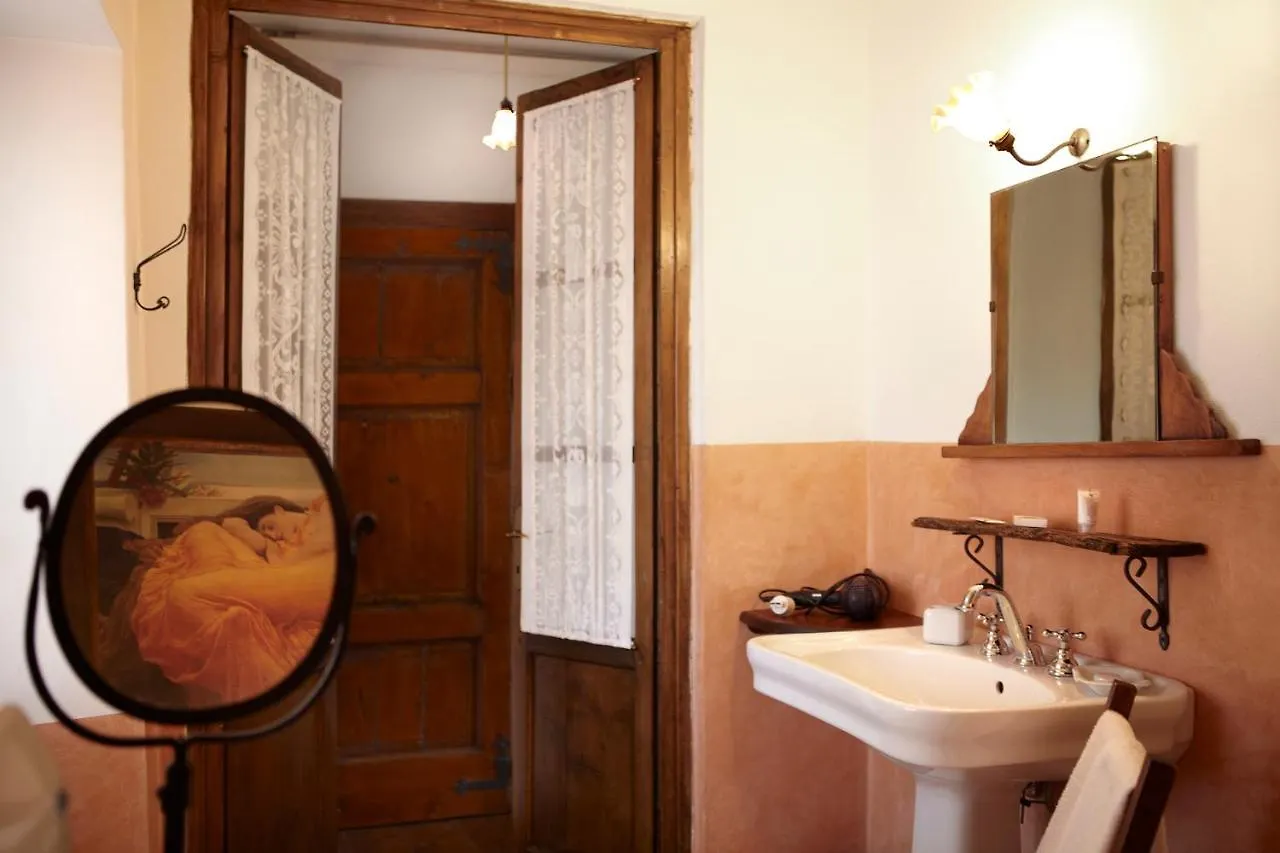 Antico Borgo Sanda Lago Maggiore Casalzuigno Itália
